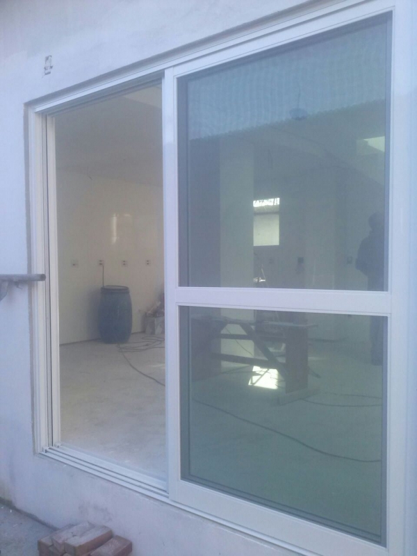 Portas de Alumínio para Sala Auxiliadora - Porta de Correr de Alumínio