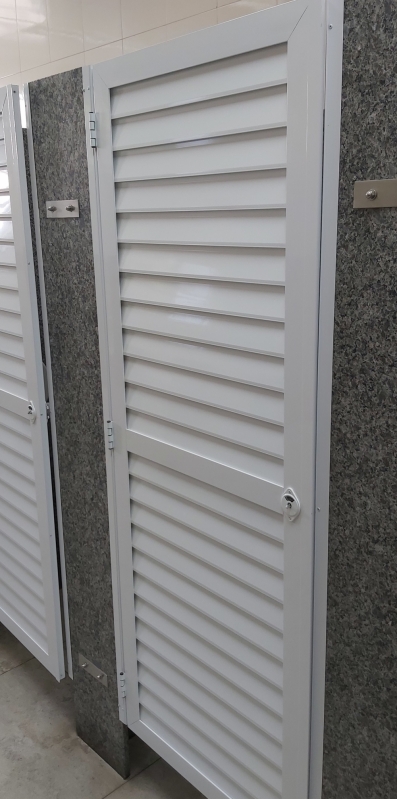 Portas de Alumínio Veneziana Harmonia - Porta de Alumínio com Vidro