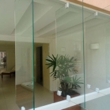 janela pivotante vidro São José